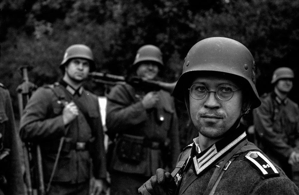 Adam von Wolfsberg: WWII reenactment and civilians