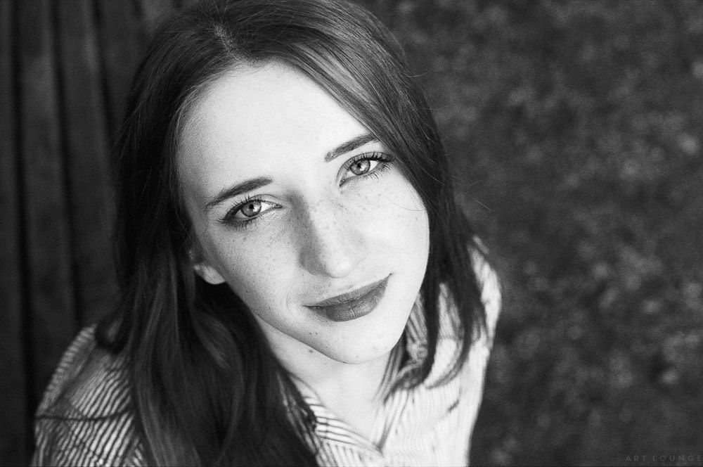 Girls on film, by David Davis Schelhorn